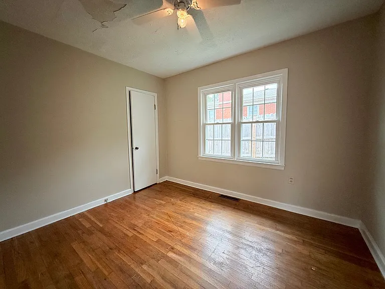 112 Bellevue Dr — Photo 5