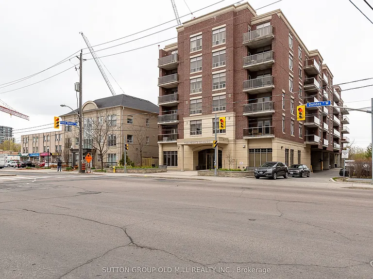 4196 Dundas St W #209 — Photo 2