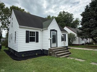 105 E Vinyard St, Anderson, IN 46012