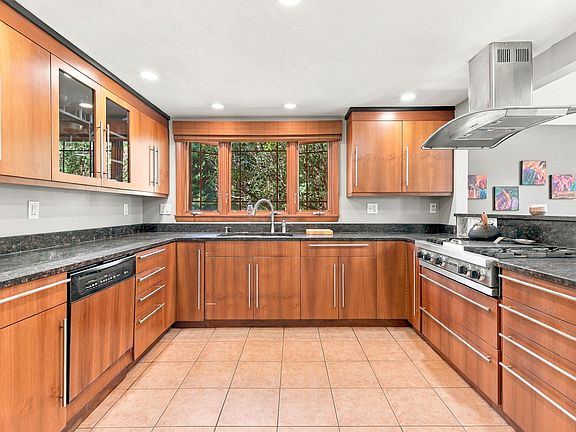 4th image of 32 Libby Pines Road