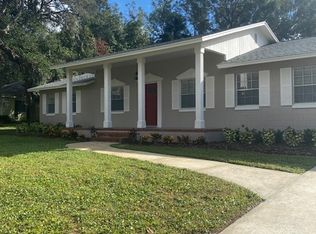 1247 Cardinal Ln, Deland, FL 32720