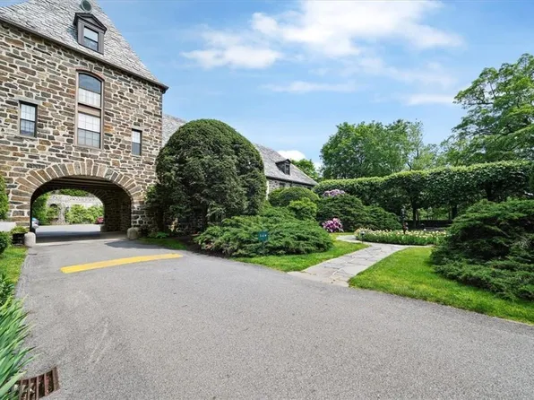 341 Furnace Dock Road #9, Cortlandt Manor, NY 10567