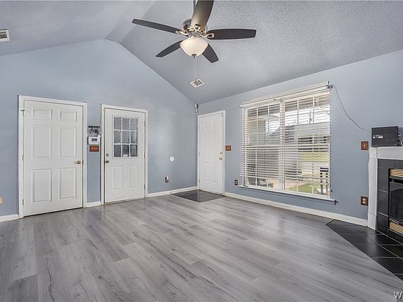 2nd image of 324 Southwood Trace Dr