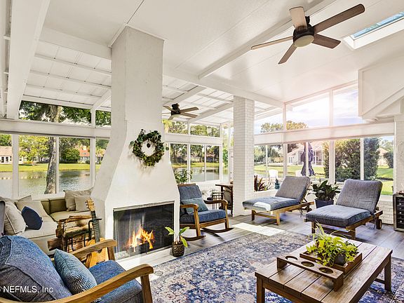 2nd image of 108 SPANISH MOSS Lane