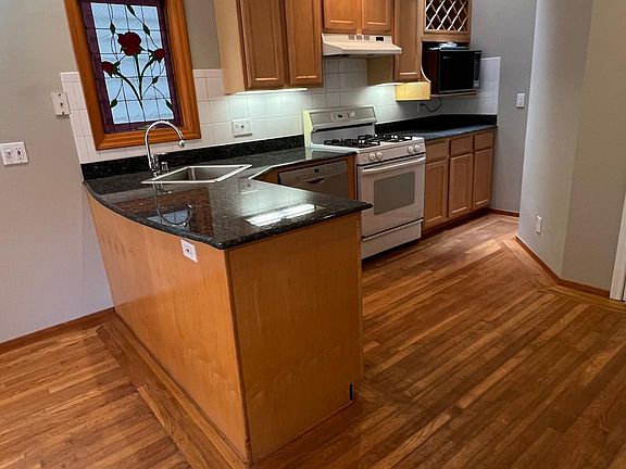 5th image of 3038 California St