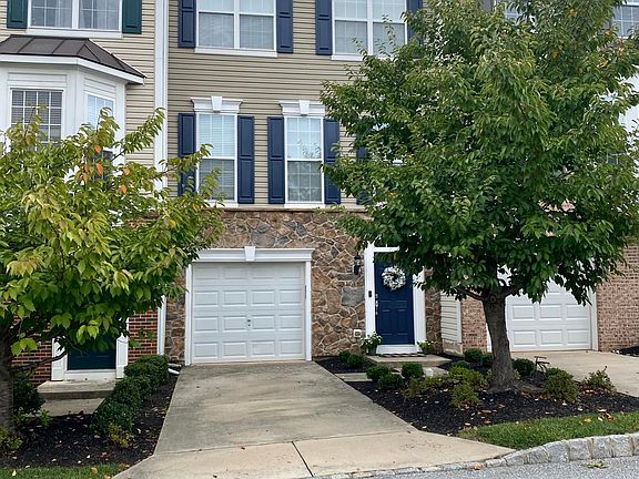 2nd image of 264 Baxter Dr