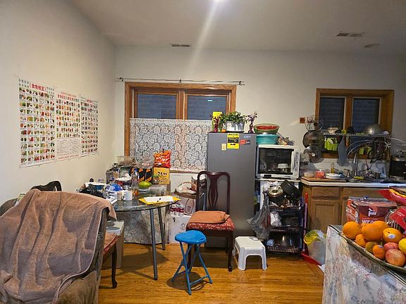 3rd image of 266 W 24th Pl #2