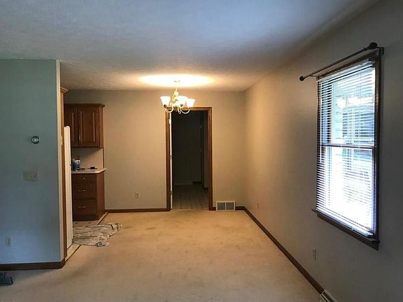5th image of 1008 N Wooster Ave