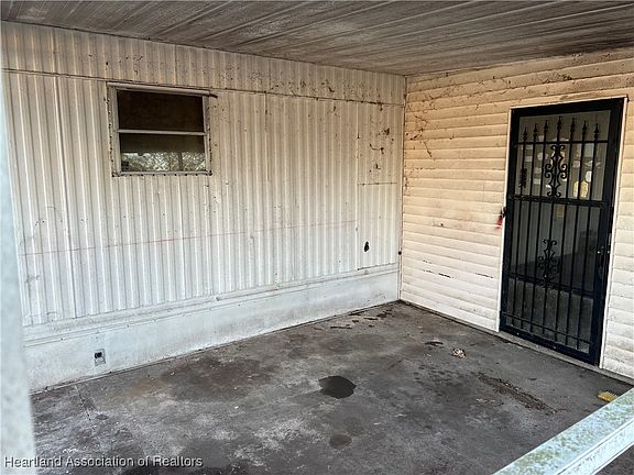 3rd image of 13 Lemon Ln