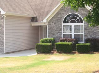 157 Dodgen Place Dr, Hampton, GA