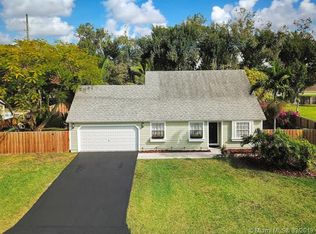 14843 SW 152nd Ter, Miami, FL 33187