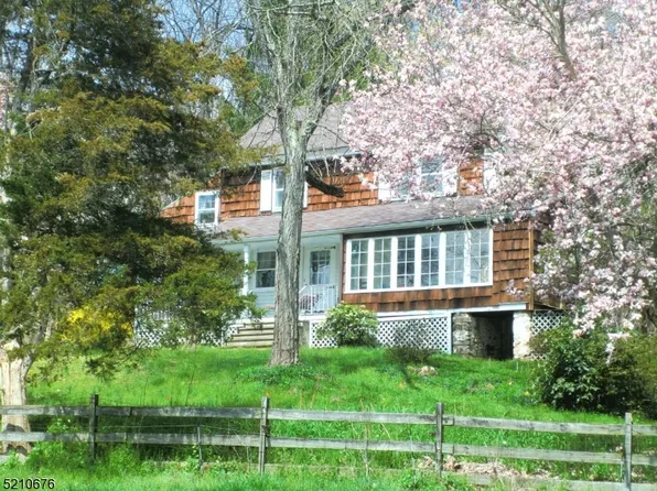 194 Mountain View West, Franklin Twp., NJ 08802