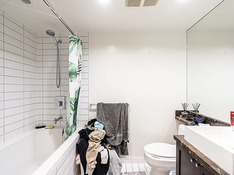2300 Kingsway #222 — Photo 7