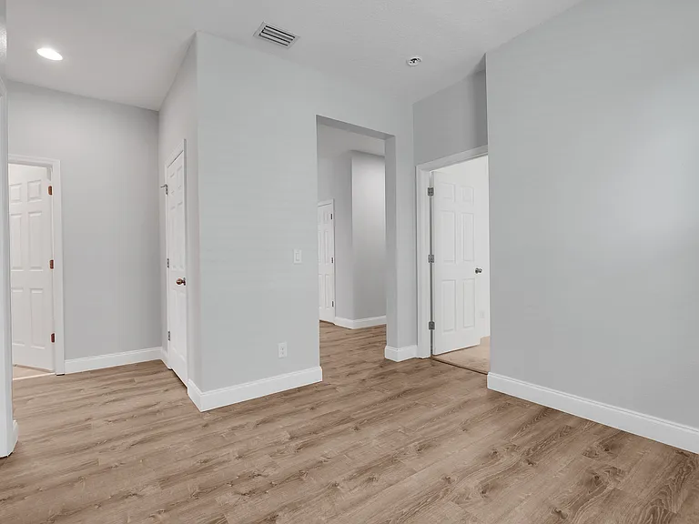 Office space between bedroom 2 and 3