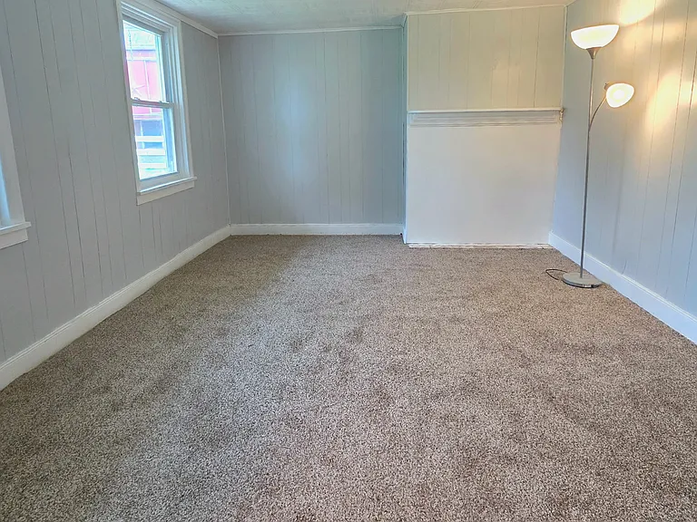 895 Center Rd — Photo 14