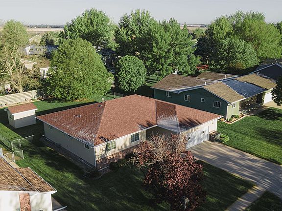4th image of 3205 Lakepark Ln
