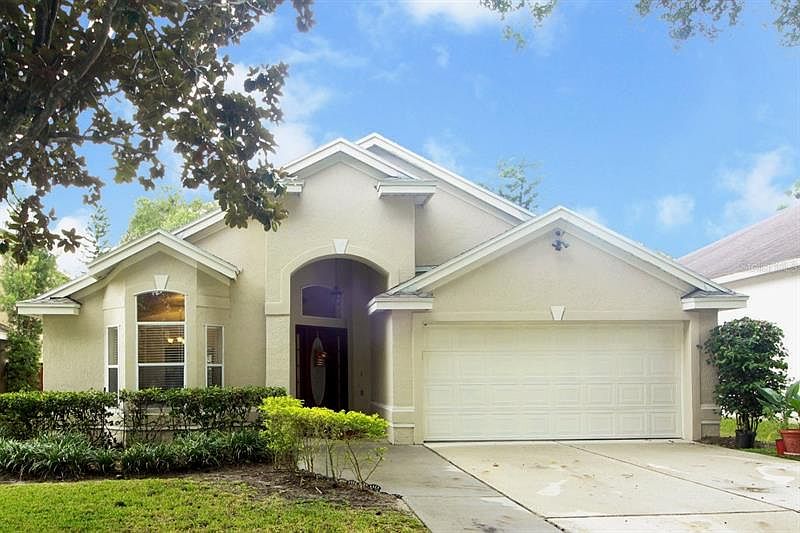 1st image of 989 N Lake Claire Cir