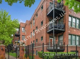 1136 W Pratt Blvd APT 3N, Chicago, IL 60626