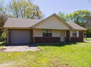 918 N 24th St, Van Buren, AR 72956