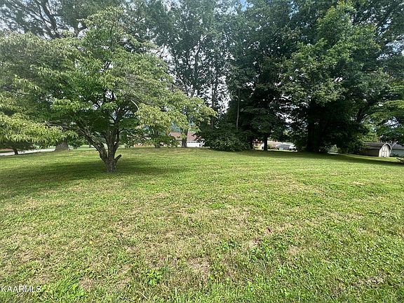 2nd image of Eastwood Dr