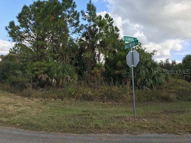 2nd image of Dalewood Cir