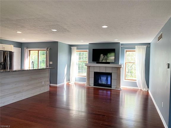 2nd image of 175 Bailey Ct