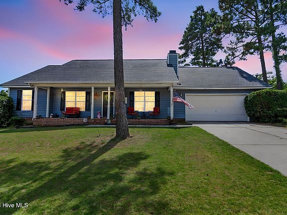 2nd image of 207 Somerset Drive