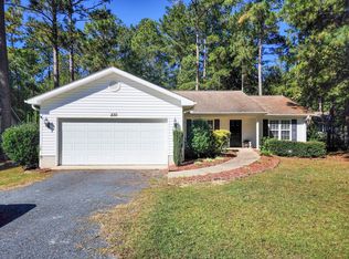 230 Sandhills Cir, Pinehurst, NC 28374