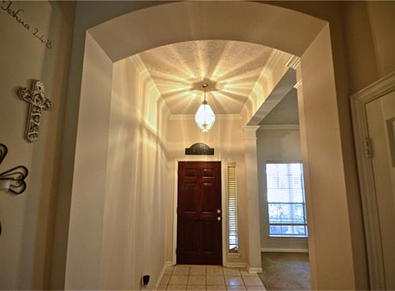 3rd image of 10226 Cherry Laurel Ln