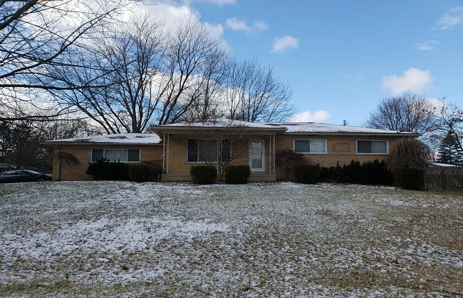 53215 Dryden St photo 1