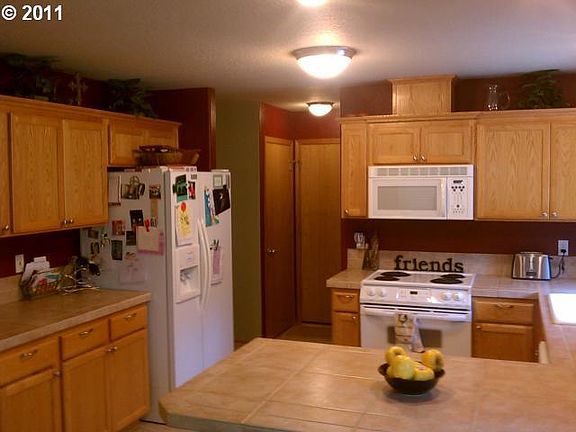 3rd image of 19454 Silverfox Pkwy