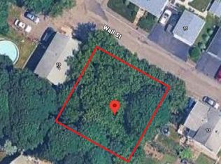 15 Wall St, Salem, MA 01970