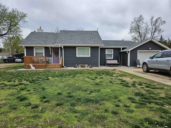317 W 5th St, Solomon, KS 67480