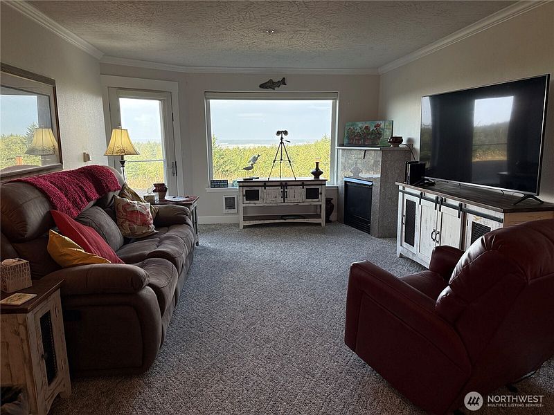 5th image of 2815 Willows Road #116