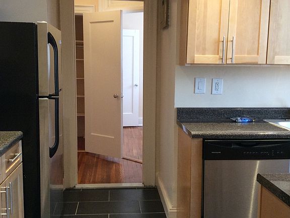 4th image of 6940 108th St APT 6F
