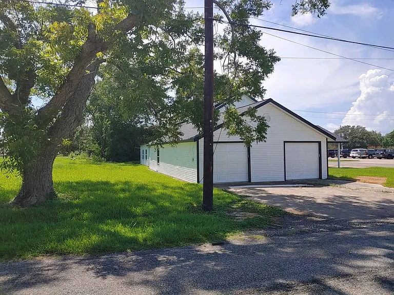 4028 Garfield Ave — Photo 45