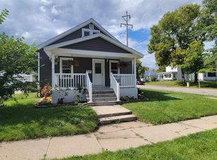114 N Pine St, Washington, IL