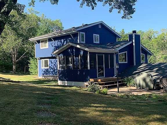 5th image of 18 White Pine Ln