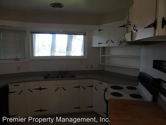 4th image of 1004 SE 78th Ave