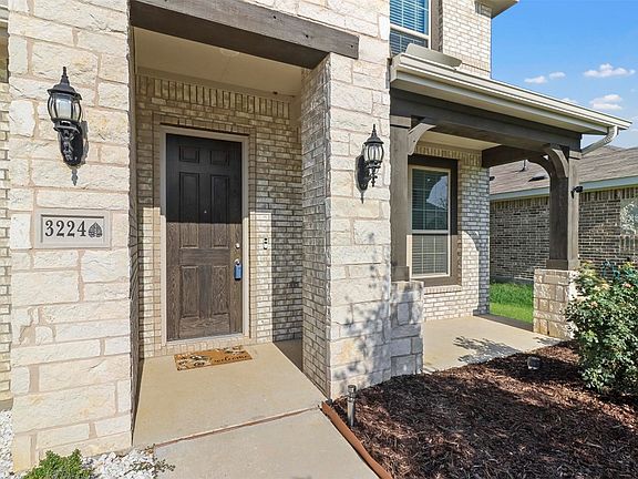 3224 Stillwater Ln, Aubrey, TX 76227 | MLS #20378320 | Zillow