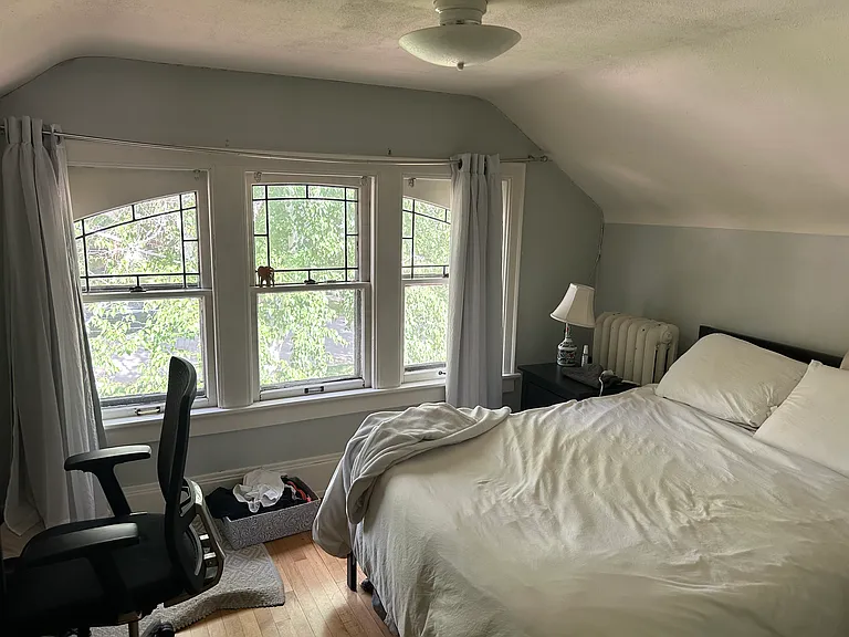4259 N Larkin St — Photo 2
