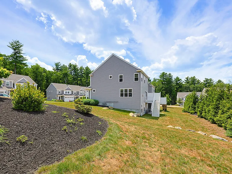 2 Evergreen Dr #1 — Photo 27