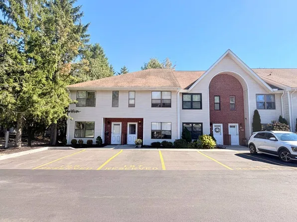 197 Deer Court Dr, Middletown, NY 10940
