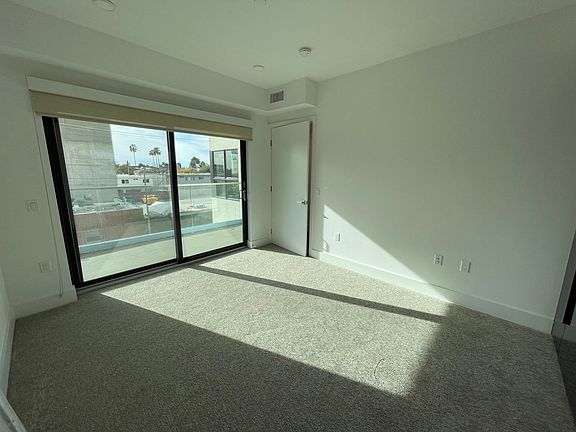 5th image of 2140 1/2 Butler Ave #301