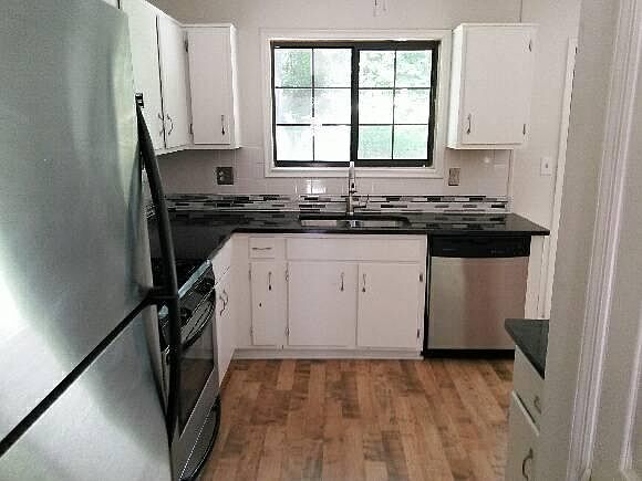 2nd image of 3026 Arden Way