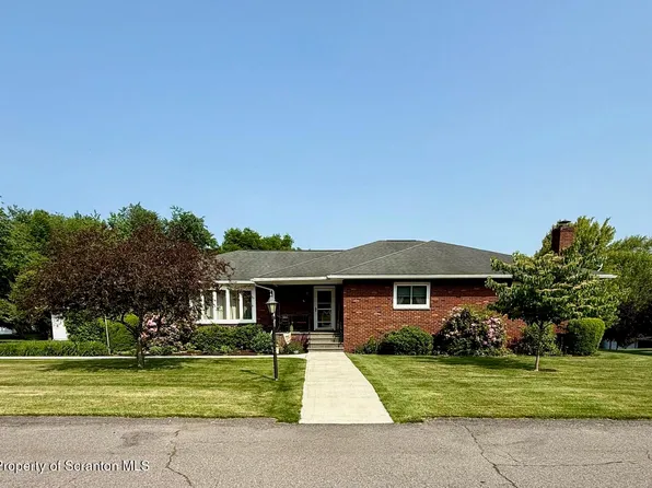731 Hudson St, Mayfield, PA 18433