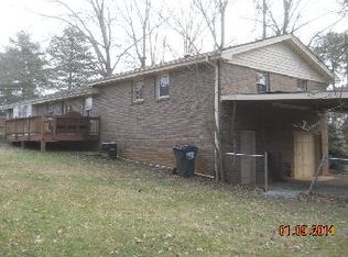 872 Denise Ct, Stone Mountain, GA 30087