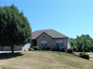 921 Paw Paw Ln, Liberty, MO 64068