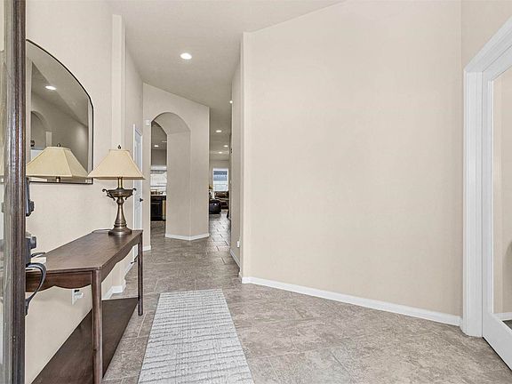 4th image of 11718 Giovanni Ln