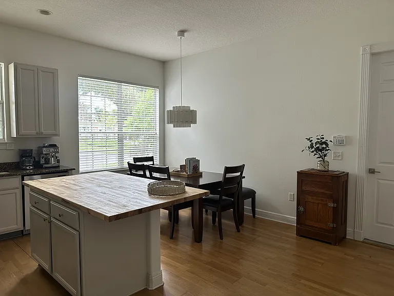 Kitchen & Dining room